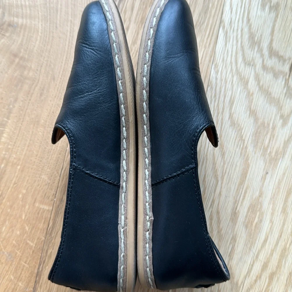 Artisanal, Hand Made, Comfiest Shoes Ever! Charix Black Slip On Shows (size 7) - Picture 2 of 11